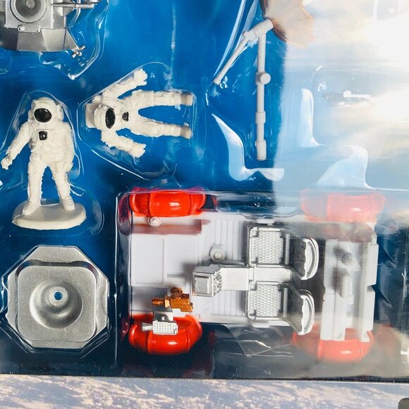 Daron Space Adventure Lunar Rover Playset New in Box - Picture 6 of 12